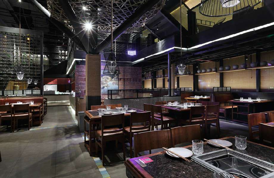 600平米老船說火鍋裝修設(shè)計效果圖