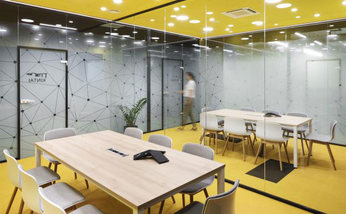 200平米工業(yè)風(fēng)格辦公室設(shè)計效果圖