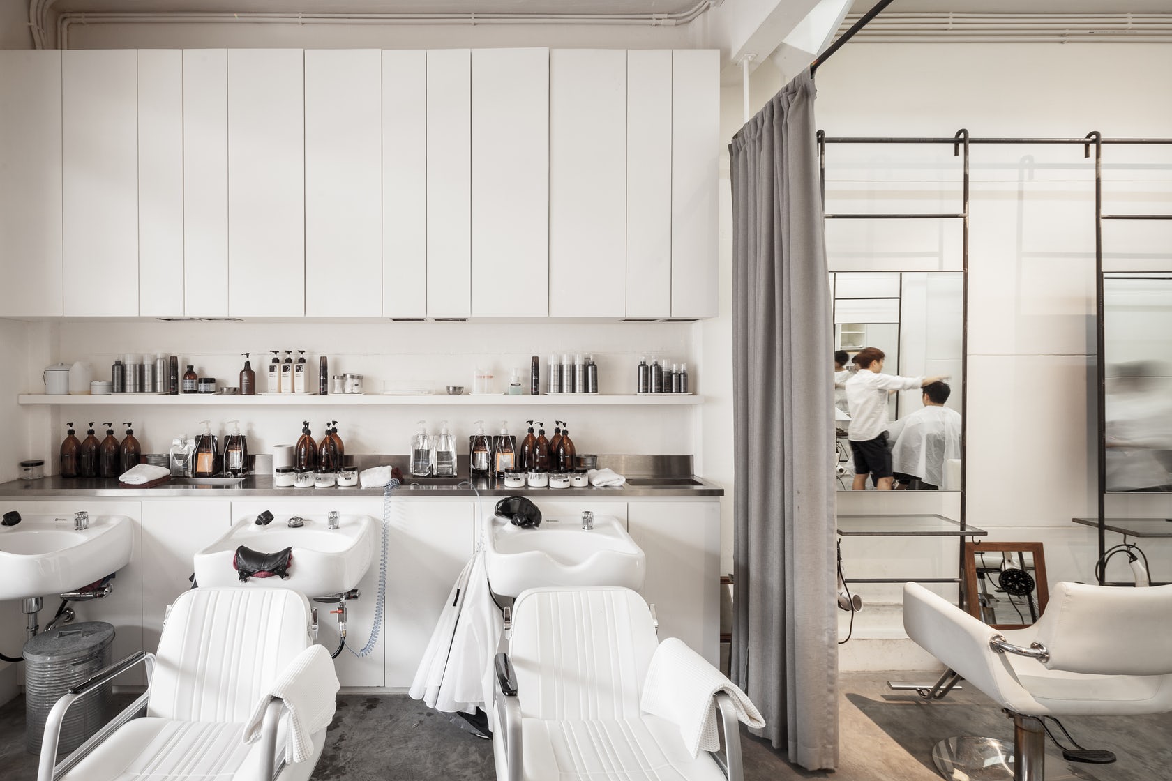 90平米理發(fā)店裝修設(shè)計效果圖