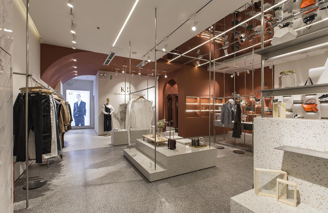 68平米女裝專賣店裝修設(shè)計效果圖