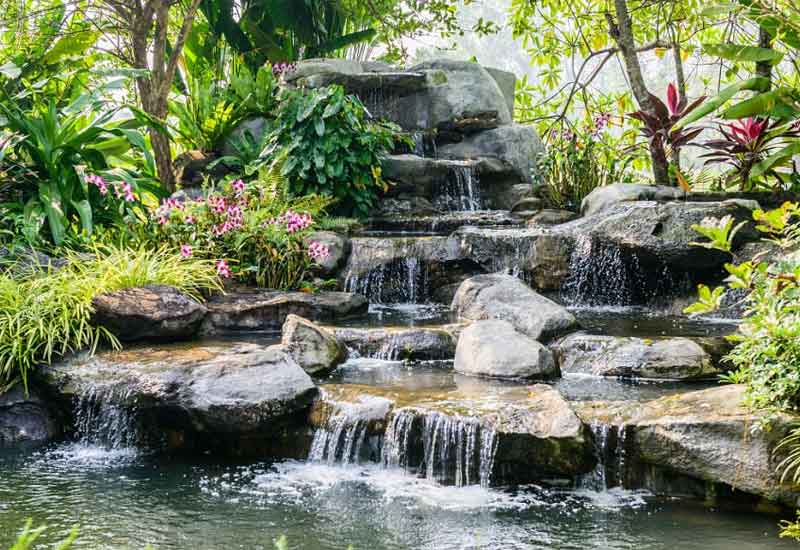 鄭州別墅設(shè)計(jì)案例:別墅的庭院假山流水設(shè)計(jì)