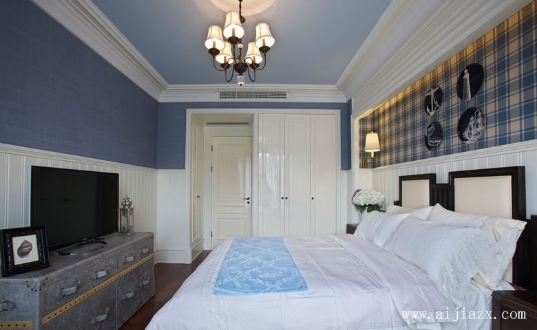 舒適宜人的歐式風(fēng)格大戶(hù)型主臥室裝修效果圖