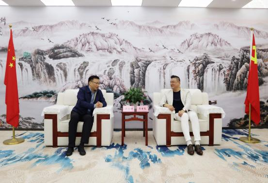 合肥新站高新區(qū)黨工委委員、管委會(huì)副主任安志強(qiáng)到訪索威爾科技公司總部—聯(lián)合企業(yè)集團(tuán)